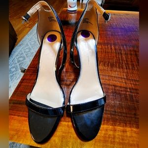 Jessica Simpson strappy heels- black 🖤